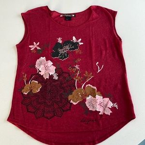 Desigual burgundy linen top. Size S.